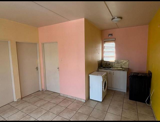 2 BEDROOM PROPERTY TO RENT IN FLEURHOF